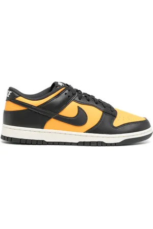 Nike Dunk Low sneakers
