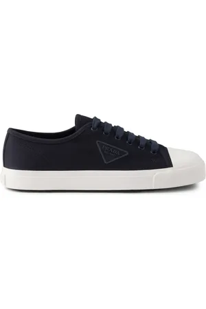 Prada Sneakers met triangel logo