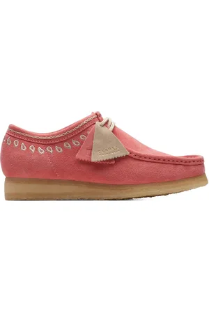 Clarks Wallabee "Pink Embroidery" laarzen