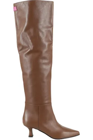3Juin Boots - Knee-Length Brown Leather Boots With Pointed Toe in