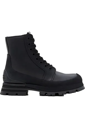 Alexander McQueen Boots - Leather Boots in