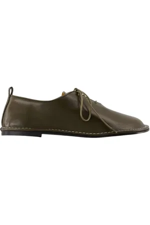 Ami One Cut Shoes Flat Shoes - Leather - Black in