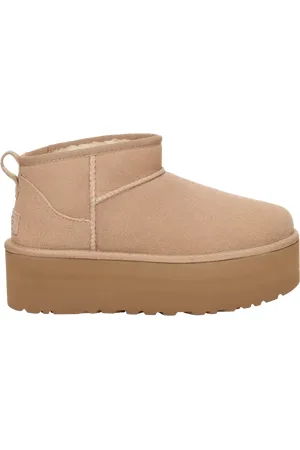 UGG Boots - Classic Ultra Mini Platform Stiefel in
