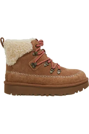 UGG Low-Top Sneakers - Classic Alpine Lace-Up in