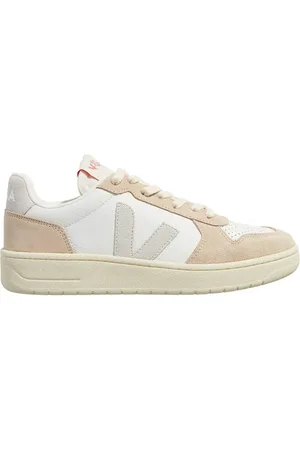 Veja Low-Top Sneakers - V-82 in