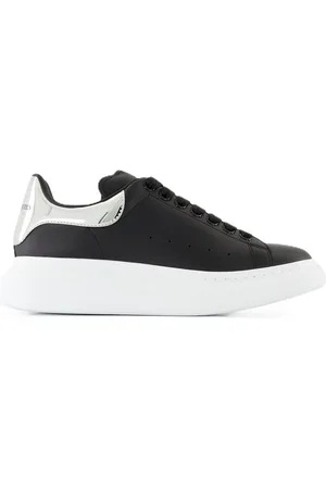 Alexander McQueen Low-Top Sneakers - Sneakers Oversized - Leather - Black in
