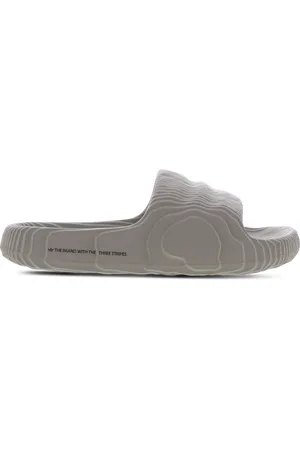adidas Adilette Heren Slippers en Sandalen - Bruin - Maat: 40 2/3 - Plastic - Foot Locker