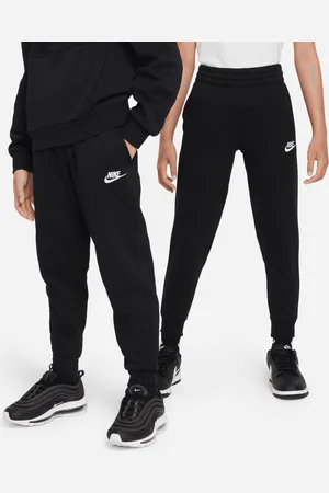 Nike Club Unisex Broeken - Zwart - Maat: 128 - 137 CM - Foot Locker