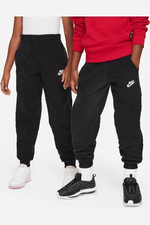 Nike Club Unisex Broeken - Zwart - Maat: 128 - 137 CM - Foot Locker
