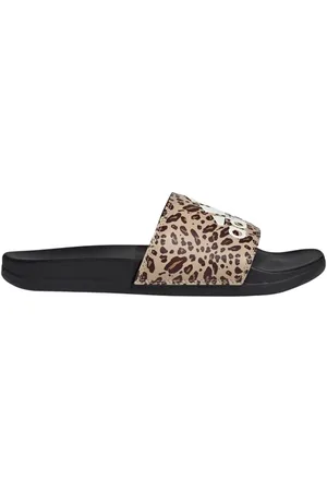 adidas Adilette Dames Slippers en Sandalen - Zwart - Maat: 44 2/3 - Mesh/Synthetisch - Foot Locker