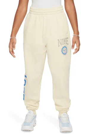 Nike Club Unisex Broeken - Wit - Maat: 128 - 137 CM - Foot Locker