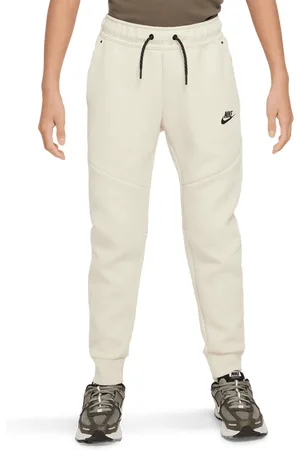 Nike Tech Fleece Unisex Broeken - - Maat: 122 - 128 CM - Foot Locker