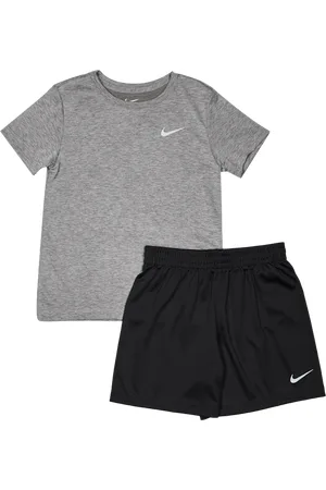 Nike Dri-fit Unisex Trainingspakken - Zwart - Maat: 92 - 98 CM - Poly Jersey - Foot Locker