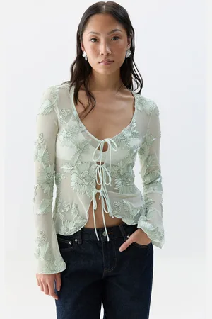 Gina Tricot Embroidery top