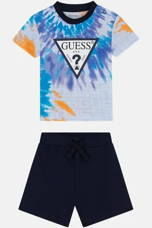 Guess Set Met T-Shirt Met Driehoek Logo En Short