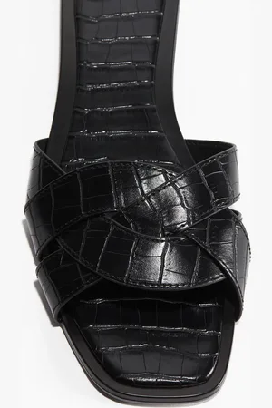 H&M Gevlochten slippers