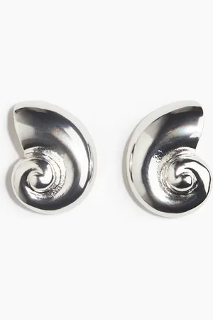 H&M Schelpvormige oorbellen