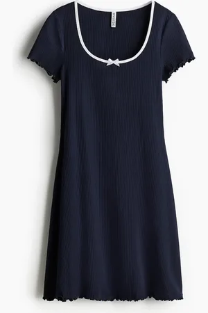H&M Jurk met uitlopende rok