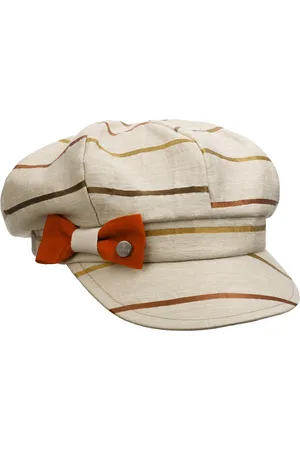 Lierys Montoja Newsboy Pet by