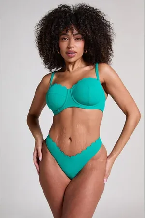 Hunkemöller Hoog uitgesneden Bikinibroekje Scallop