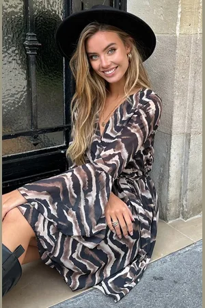 Jurkjes Zebra Wijde Mouw Jurk Ella Zwart
