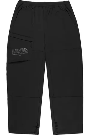PUMA X Pleasures Cargo Broek Zwart K01