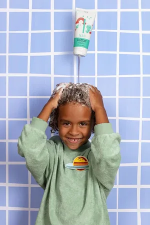 NAÏF Kids 2 in 1 shampoo & conditioner