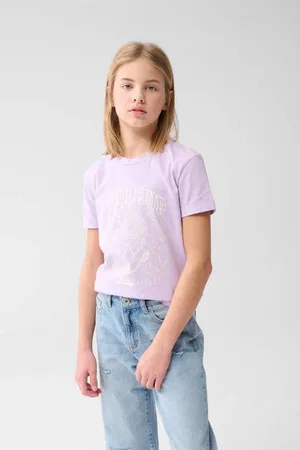 SHOEBY T