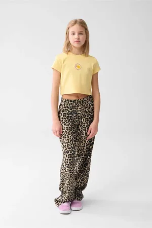 SHOEBY T