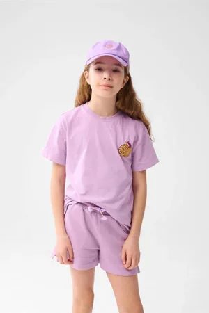 SHOEBY T