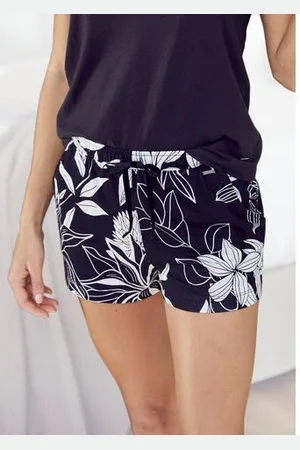 Lascana Pyjamashort met bloemenprint