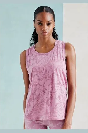 Lascana Functioneel shirt -Sportshirt Sportshirt met ronde hals en logoprint