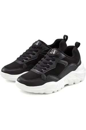 Lascana Sneakers Lage schoen, sportschoen, lichte chunky zool, zachte binnenzool VEGAN