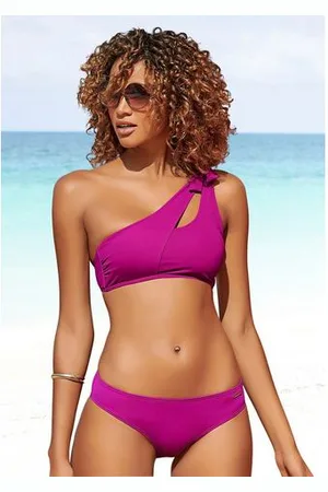 Bruno Banani Bustierbikini in asymmetrisch model