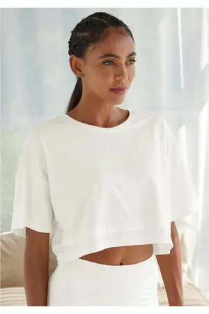 Lascana Shirt met korte mouwen met kastige snit en lagen-look
