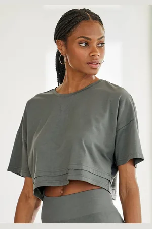 Lascana Shirt met korte mouwen met kastige snit en lagen-look