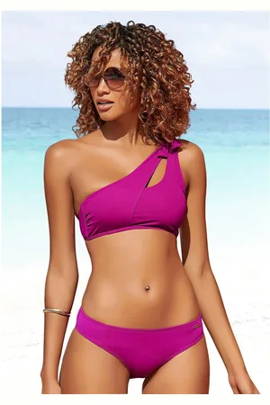 Bruno Banani Bustierbikini in asymmetrisch model