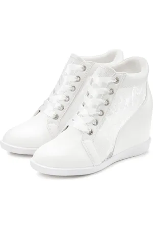 Lascana Sneakers Laarsjes Vrijetijdsschoen, lage schoen met ingebouwde sleehak, puntdetails