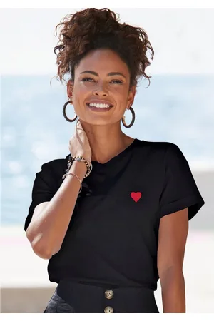 Lascana T-shirt met schattige geborduurde hartjes, katoenen shirt met korte mouwen