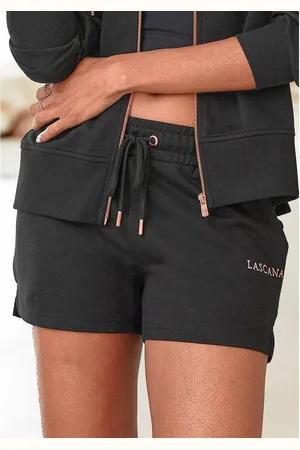 Lascana Sweatshort met logo-borduurwerk, loungepak