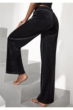 vivance collection Nickybroek -Loungebroek met glanzend siersteentjes opschrift