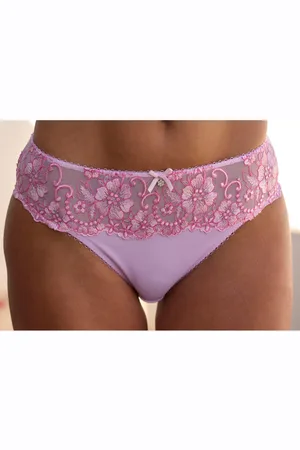 Lascana Bikinibroekje WANDA met borduurkant in bloemetjes-look