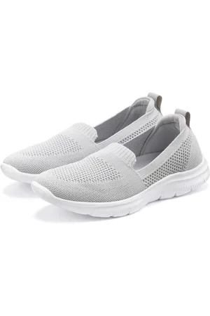 Lascana Instappers Slip-on sneaker, lage schoen, ultralichte sneaker, VEGAN