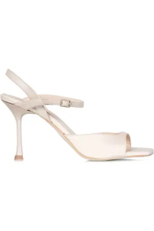 March23 Pumps met gesp Jada