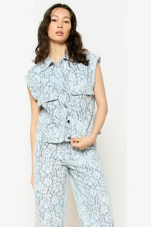 LolaLiza Mouwloos kanten vest