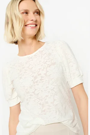 LolaLiza Kant T-shirt met bloemen