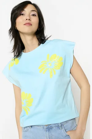 LolaLiza Losvallend bloemen t-shirt