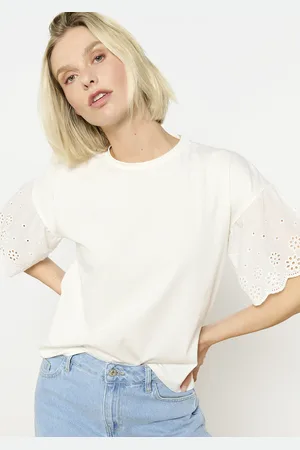 LolaLiza T-shirt met broderiemouwen