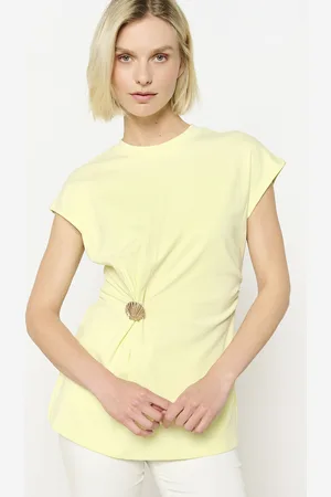 LolaLiza T-shirt met brochedetail