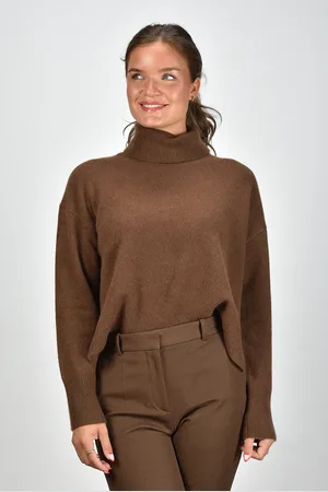 Joseph Coltrui JF008592 bruin